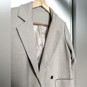 LIKE NEW Korean Style Women’s Casual Blazers $ Suit Jackets, Oversized, Size S